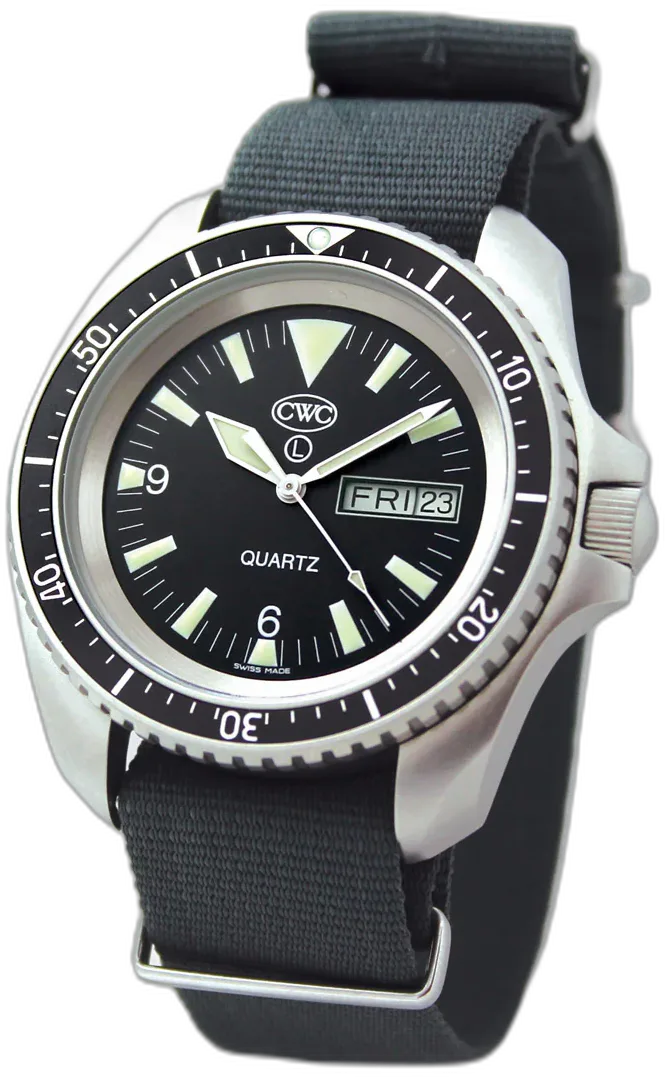 CWC Quartz Divers Quartz Watch Mk.2 Day/Date Full Matte Case — alternative to Vaer Black 39mm
