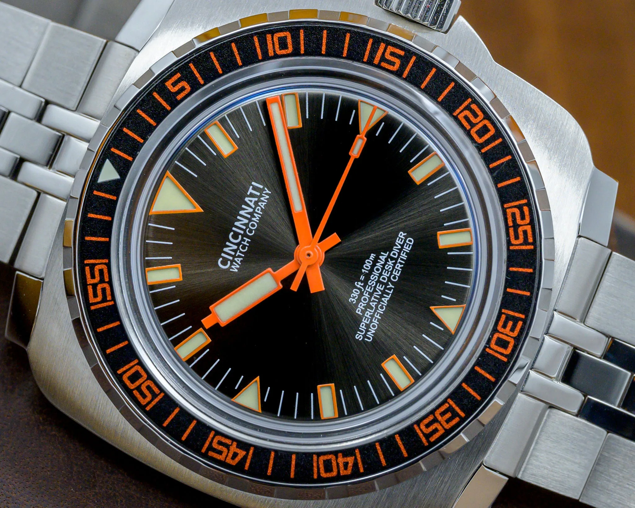 Cincinnati Watch Company Desk Diver Professional Dive Watch Black & Orange — alternative to Baltic Aquascaphe Titanium