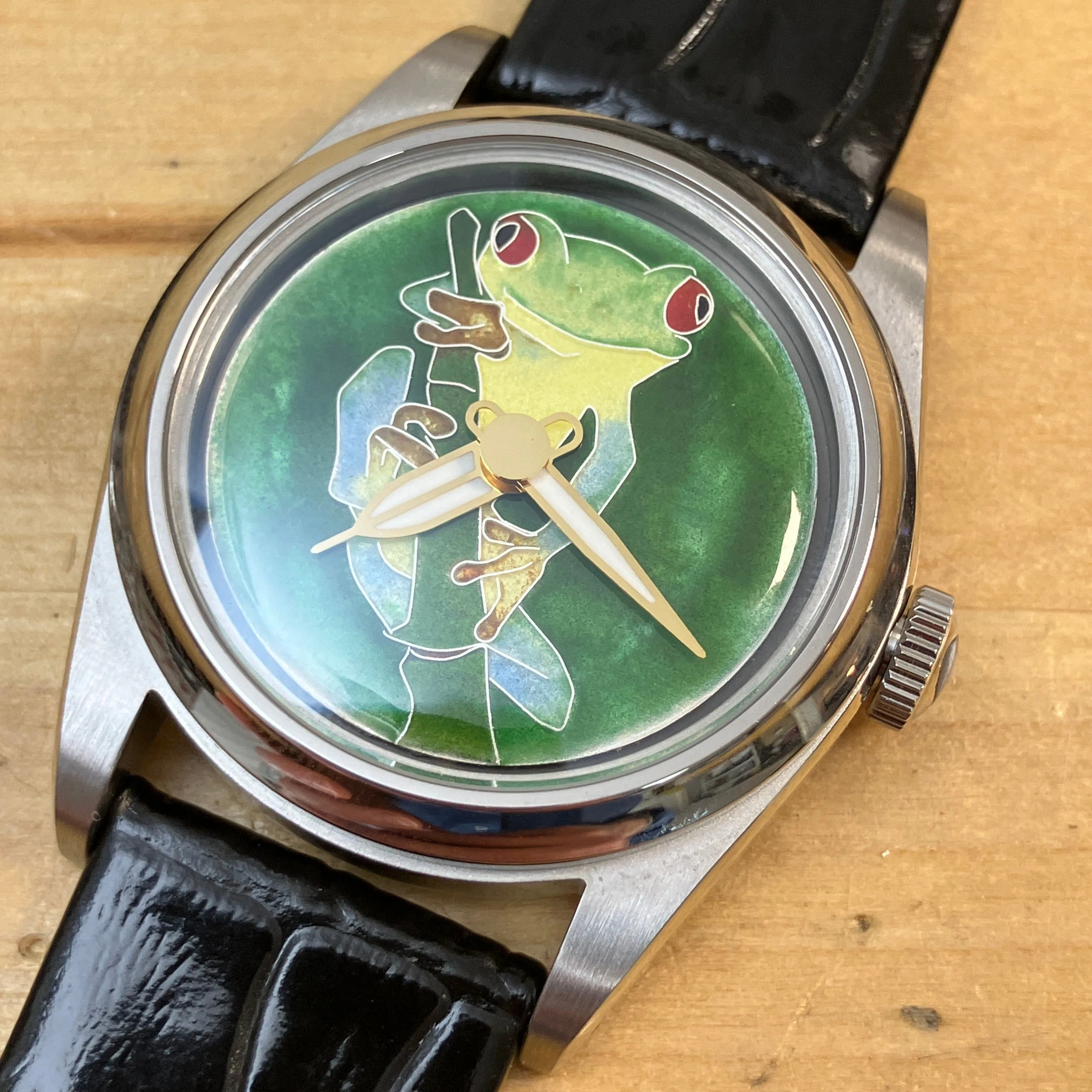 Cincinnati Watch Company Tree Frog — alternative to Cincinnati Watch Company Rising Star