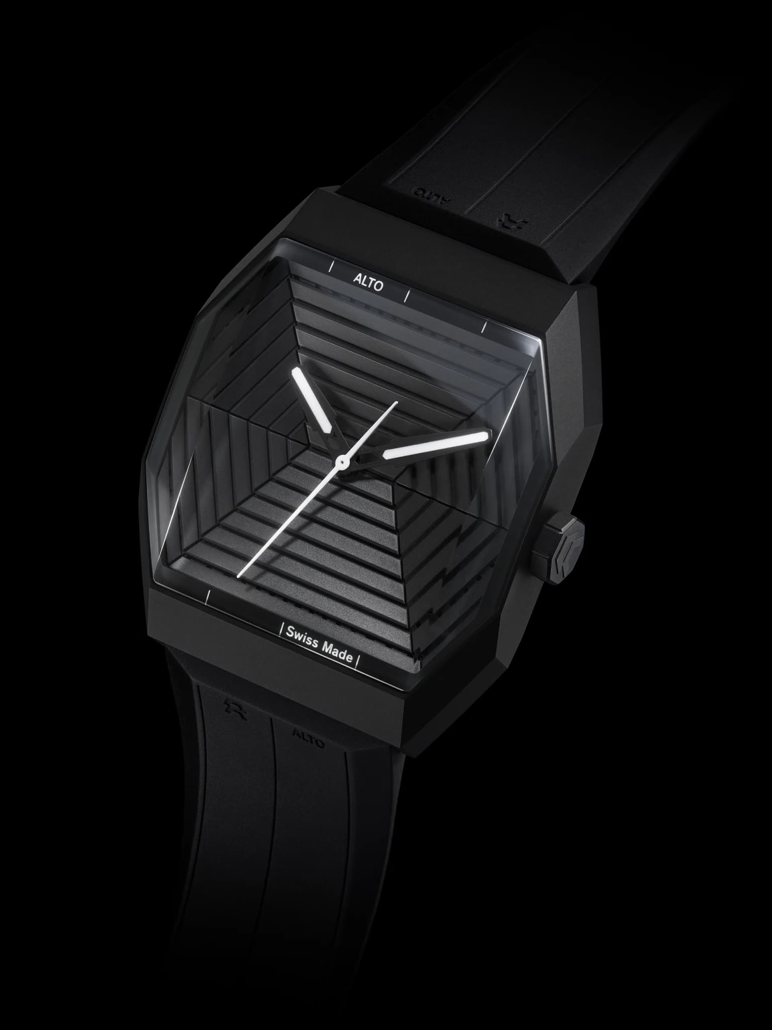 ART 01 Monochrome Black