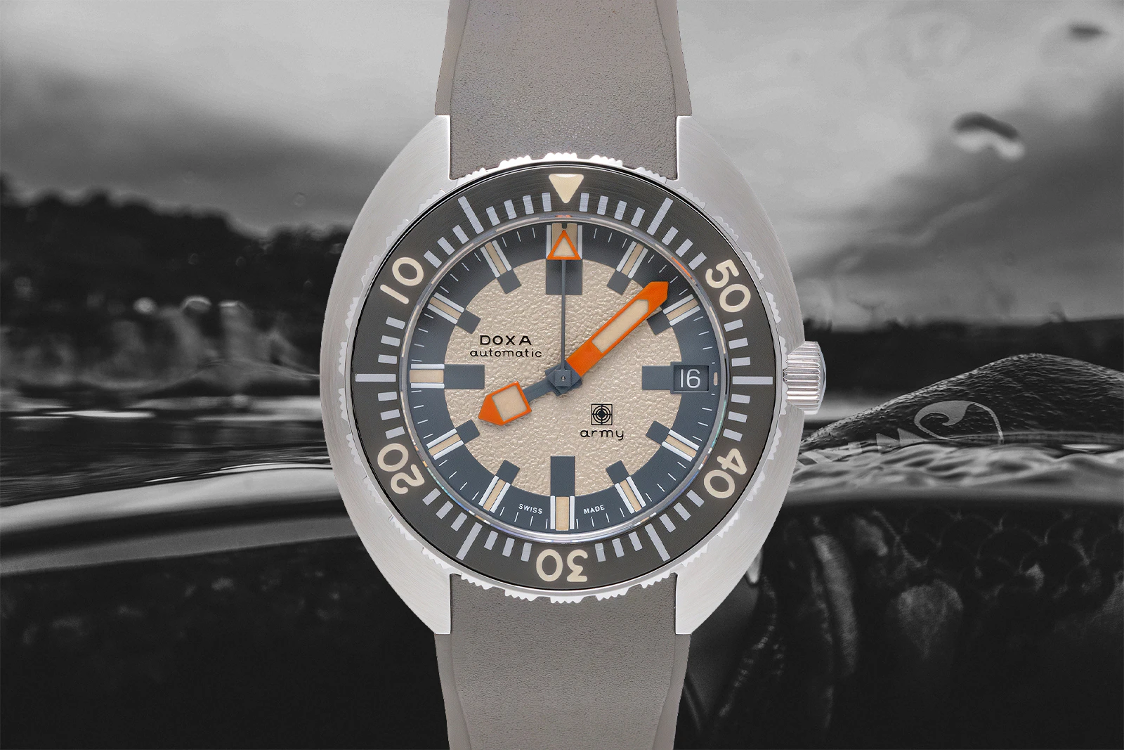 DOXA SUB Army 200T For Hodinkee Limited Edition