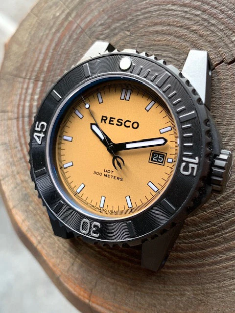 Resco Custom C7: DLC Gen2, Gold UDT dial